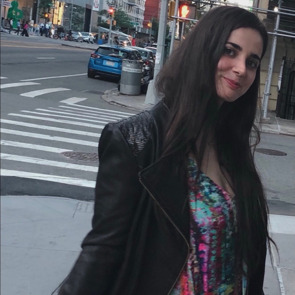 Meet your Posher, Irla